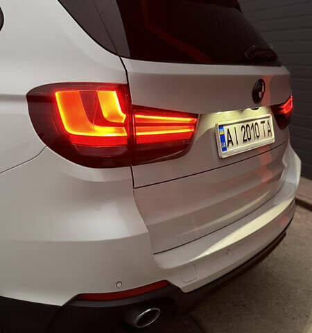 Белый БМВ Х5, объемом двигателя 3 л и пробегом 225 тыс. км за 28999 $, фото 3 на Automoto.ua