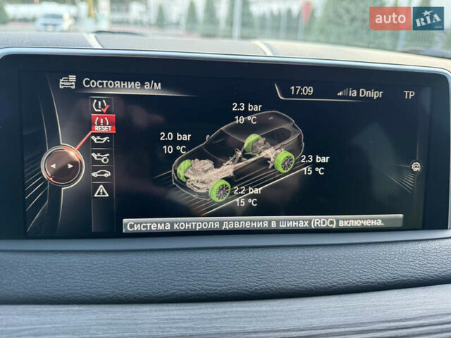 БМВ Х5 2014 в Днепре (Днепропетровске) на Automoto.ua Белый БМВ Х5, объемом двигателя 2.98 л и пробегом 140 тыс. км за 29000 $, фото 40 на Automoto.ua