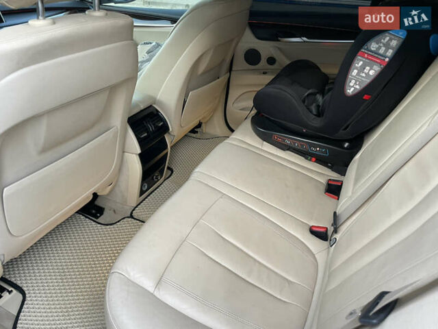 Белый БМВ Х5, объемом двигателя 2.98 л и пробегом 185 тыс. км за 22700 $, фото 41 на Automoto.ua