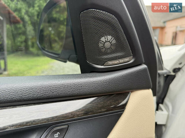 Білий БМВ Х5, об'ємом двигуна 2.99 л та пробігом 281 тис. км за 27500 $, фото 15 на Automoto.ua