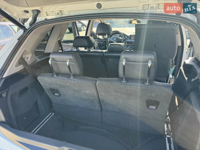 Белый БМВ Х5, объемом двигателя 2.98 л и пробегом 159 тыс. км за 20300 $, фото 7 на Automoto.ua