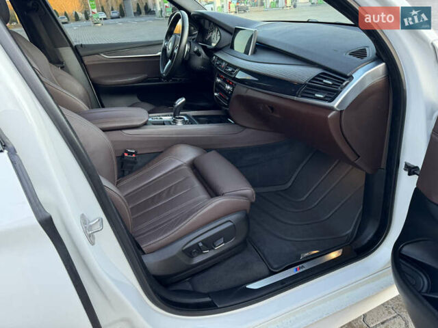 БМВ Х5 2014 в Днепре (Днепропетровске) на Automoto.ua Белый БМВ Х5, объемом двигателя 2.98 л и пробегом 140 тыс. км за 29000 $, фото 34 на Automoto.ua