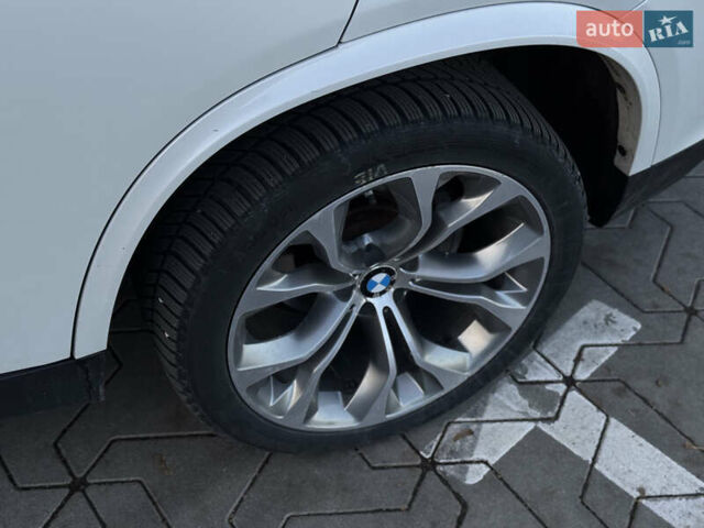 Белый БМВ Х5, объемом двигателя 2.98 л и пробегом 192 тыс. км за 22700 $, фото 17 на Automoto.ua