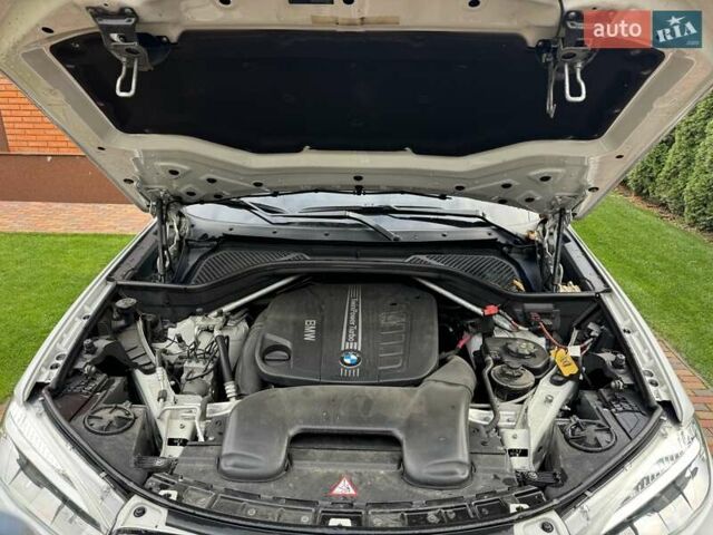 Білий БМВ Х5, об'ємом двигуна 2.99 л та пробігом 185 тис. км за 35500 $, фото 71 на Automoto.ua