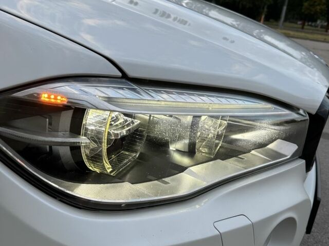 Белый БМВ Х5, объемом двигателя 3 л и пробегом 193 тыс. км за 23999 $, фото 18 на Automoto.ua