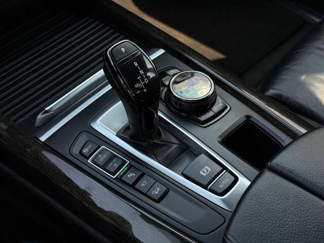 Білий БМВ Х5, об'ємом двигуна 3 л та пробігом 288 тис. км за 26666 $, фото 22 на Automoto.ua