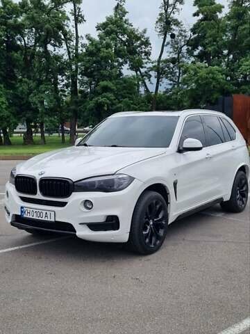 Белый БМВ Х5, объемом двигателя 2.98 л и пробегом 184 тыс. км за 22000 $, фото 12 на Automoto.ua