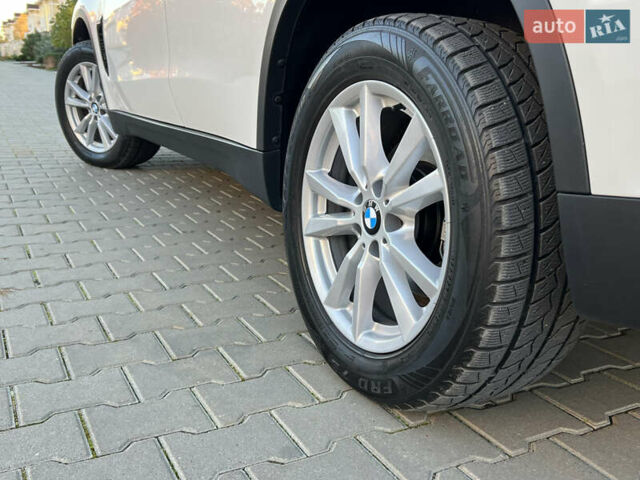 Белый БМВ Х5, объемом двигателя 2 л и пробегом 169 тыс. км за 23800 $, фото 14 на Automoto.ua