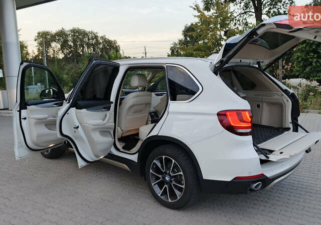 Білий БМВ Х5, об'ємом двигуна 3 л та пробігом 259 тис. км за 29900 $, фото 15 на Automoto.ua