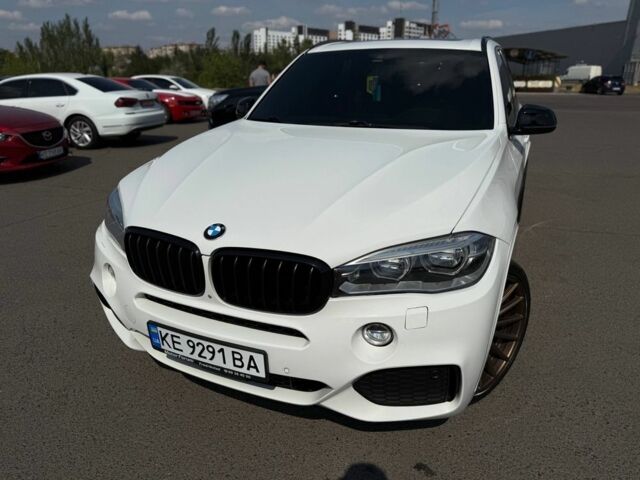 Білий БМВ Х5, об'ємом двигуна 3 л та пробігом 288 тис. км за 26666 $, фото 7 на Automoto.ua