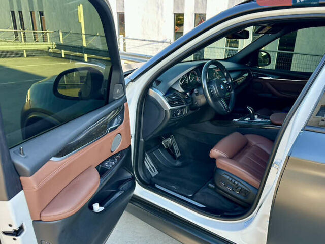 Белый БМВ Х5, объемом двигателя 2.99 л и пробегом 275 тыс. км за 25500 $, фото 21 на Automoto.ua