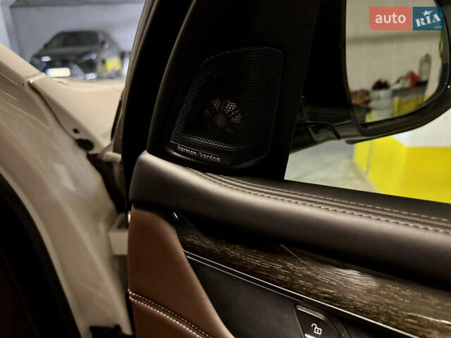 Білий БМВ Х5, об'ємом двигуна 3 л та пробігом 180 тис. км за 35000 $, фото 57 на Automoto.ua