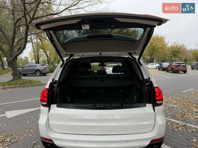 Белый БМВ Х5, объемом двигателя 3 л и пробегом 287 тыс. км за 23999 $, фото 42 на Automoto.ua