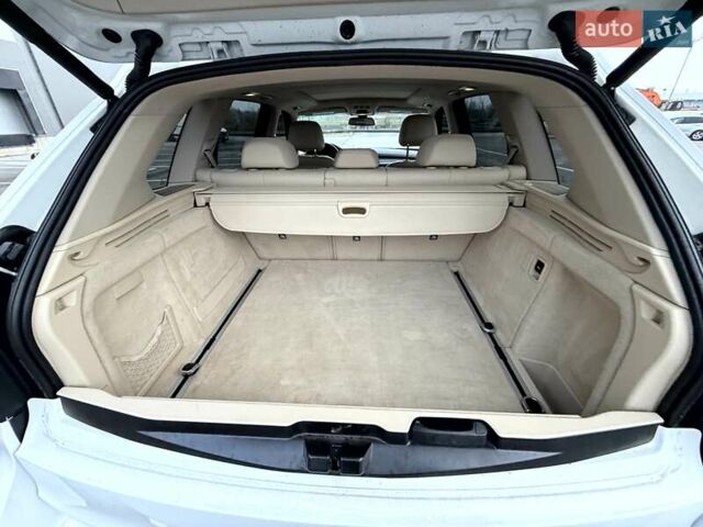Білий БМВ Х5, об'ємом двигуна 3 л та пробігом 118 тис. км за 23990 $, фото 70 на Automoto.ua