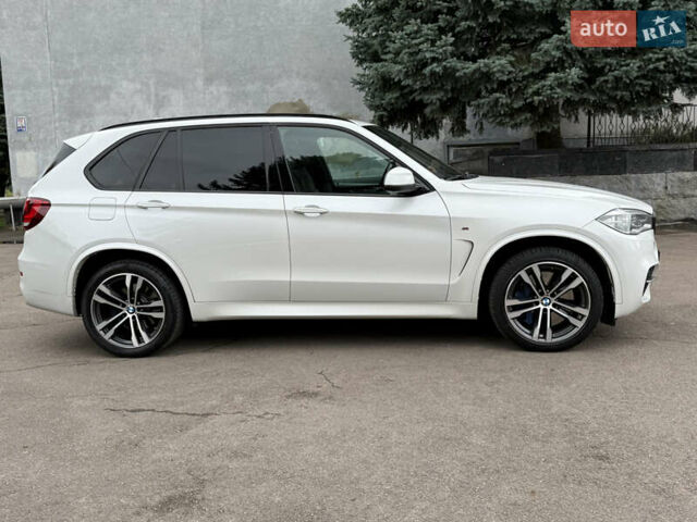 Білий БМВ Х5, об'ємом двигуна 2.99 л та пробігом 215 тис. км за 35000 $, фото 26 на Automoto.ua