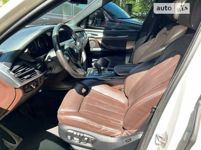 Белый БМВ Х5, объемом двигателя 2.99 л и пробегом 180 тыс. км за 30000 $, фото 14 на Automoto.ua