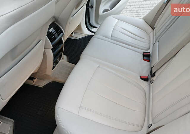 Білий БМВ Х5, об'ємом двигуна 3 л та пробігом 259 тис. км за 29900 $, фото 21 на Automoto.ua