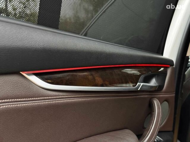 Белый БМВ Х5, объемом двигателя 3 л и пробегом 241 тыс. км за 18440 $, фото 26 на Automoto.ua