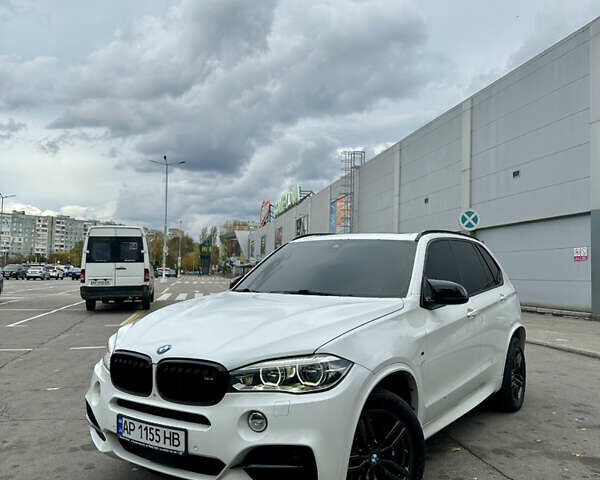 Белый БМВ Х5, объемом двигателя 3 л и пробегом 263 тыс. км за 35900 $, фото 1 на Automoto.ua