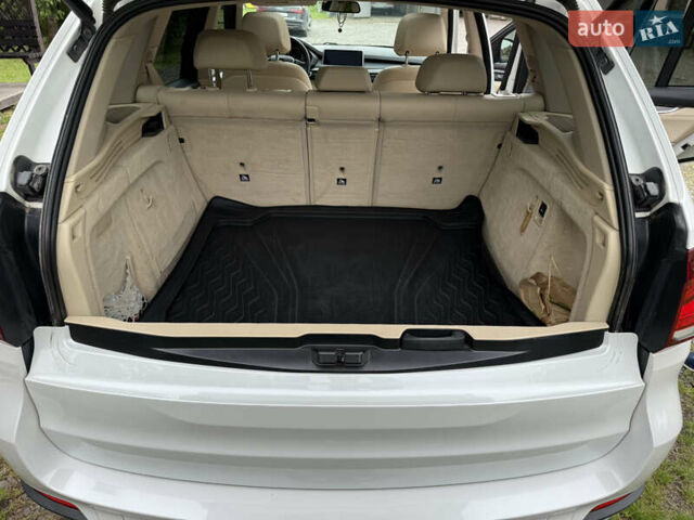 Білий БМВ Х5, об'ємом двигуна 2.99 л та пробігом 281 тис. км за 27500 $, фото 9 на Automoto.ua