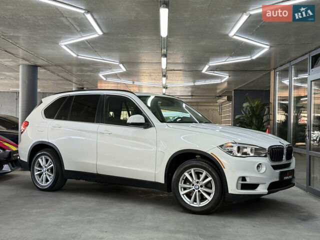 Белый БМВ Х5, объемом двигателя 3 л и пробегом 163 тыс. км за 17900 $, фото 1 на Automoto.ua