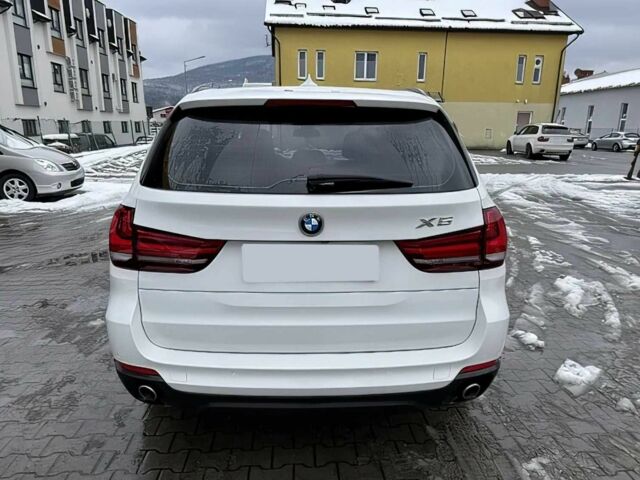 Белый БМВ Х5, объемом двигателя 3 л и пробегом 83 тыс. км за 4000 $, фото 4 на Automoto.ua