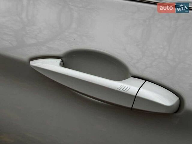 Білий БМВ Х5, об'ємом двигуна 3 л та пробігом 241 тис. км за 18490 $, фото 13 на Automoto.ua