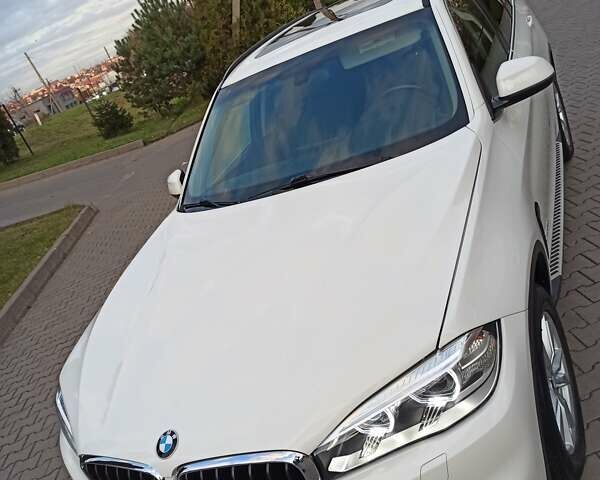 Белый БМВ Х5, объемом двигателя 2.99 л и пробегом 236 тыс. км за 24500 $, фото 11 на Automoto.ua