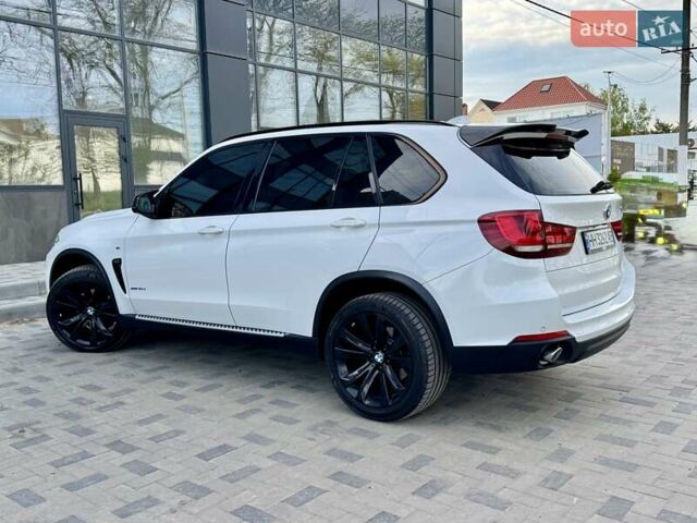 Білий БМВ Х5, об'ємом двигуна 2.99 л та пробігом 162 тис. км за 34300 $, фото 33 на Automoto.ua
