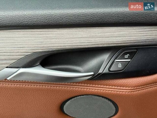 Білий БМВ Х5, об'ємом двигуна 2.98 л та пробігом 171 тис. км за 24396 $, фото 29 на Automoto.ua