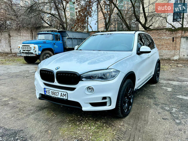Белый БМВ Х5, объемом двигателя 2.99 л и пробегом 187 тыс. км за 25500 $, фото 3 на Automoto.ua