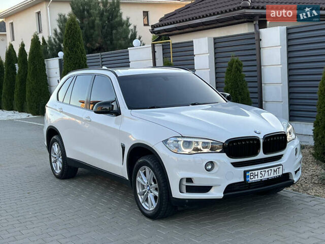 Белый БМВ Х5, объемом двигателя 2 л и пробегом 169 тыс. км за 23800 $, фото 59 на Automoto.ua