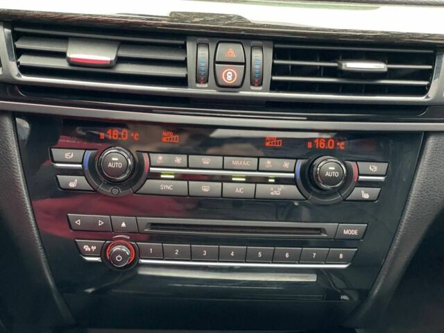 Белый БМВ Х5, объемом двигателя 3 л и пробегом 289 тыс. км за 26400 $, фото 12 на Automoto.ua