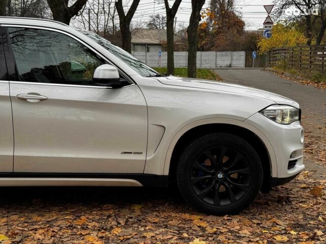 Белый БМВ Х5, объемом двигателя 3 л и пробегом 241 тыс. км за 18440 $, фото 3 на Automoto.ua