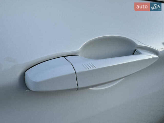 БМВ Х5 2014 в Днепре (Днепропетровске) на Automoto.ua Белый БМВ Х5, объемом двигателя 2.98 л и пробегом 140 тыс. км за 29000 $, фото 12 на Automoto.ua