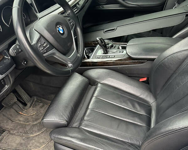 Білий БМВ Х5, об'ємом двигуна 4.39 л та пробігом 158 тис. км за 13000 $, фото 2 на Automoto.ua