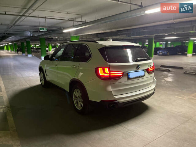 Белый БМВ Х5, объемом двигателя 3 л и пробегом 159 тыс. км за 25000 $, фото 4 на Automoto.ua
