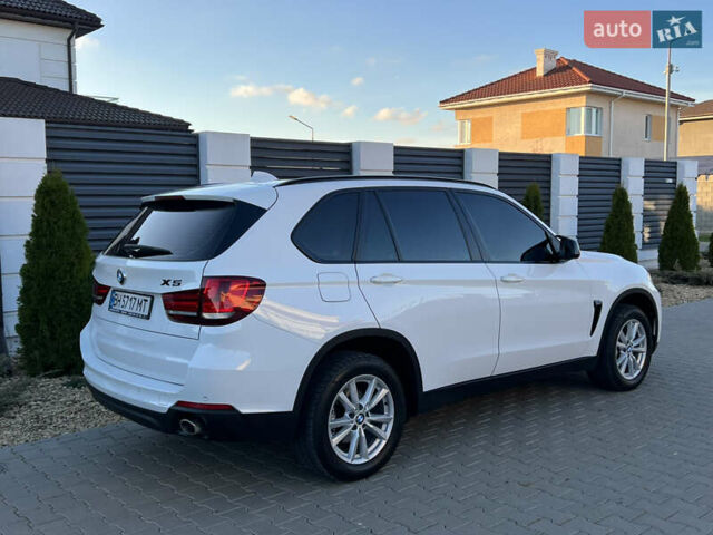 Белый БМВ Х5, объемом двигателя 2 л и пробегом 169 тыс. км за 23800 $, фото 66 на Automoto.ua