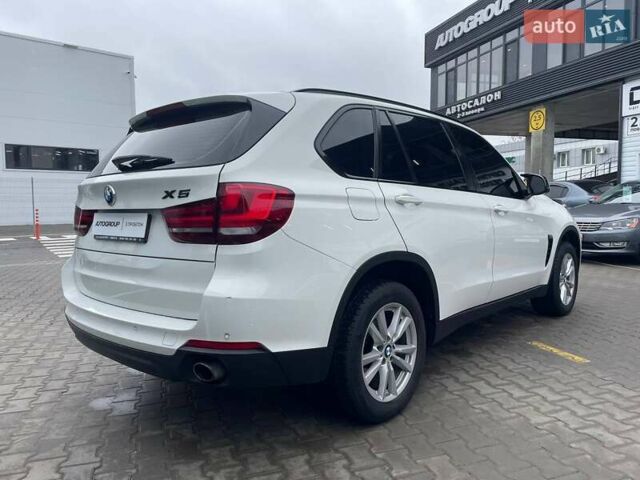 Белый БМВ Х5, объемом двигателя 2 л и пробегом 170 тыс. км за 23999 $, фото 2 на Automoto.ua