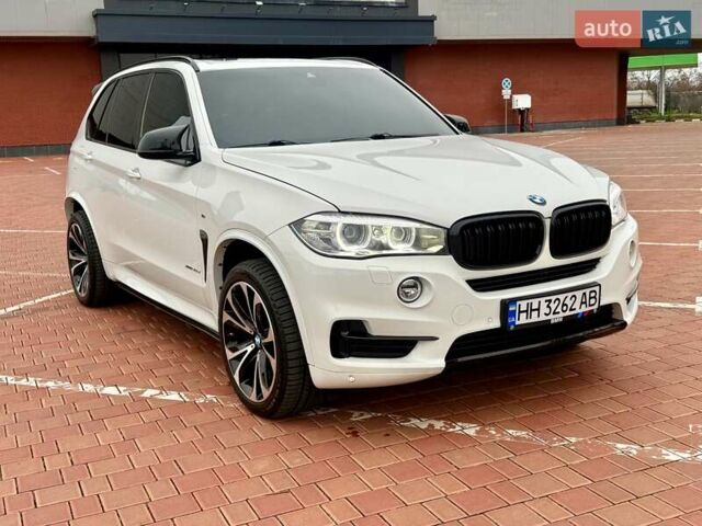 Белый БМВ Х5, объемом двигателя 2.99 л и пробегом 175 тыс. км за 31900 $, фото 3 на Automoto.ua