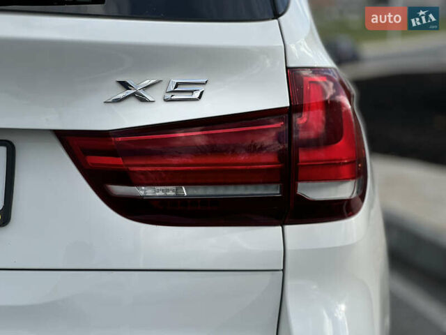 Белый БМВ Х5, объемом двигателя 2.98 л и пробегом 135 тыс. км за 20000 $, фото 17 на Automoto.ua