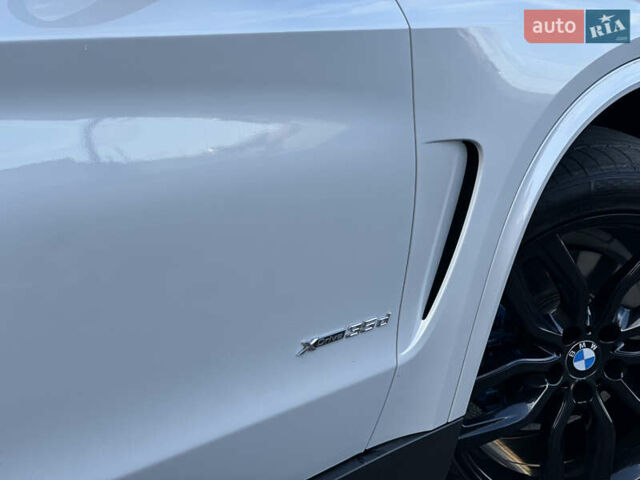 Белый БМВ Х5, объемом двигателя 2.99 л и пробегом 220 тыс. км за 27999 $, фото 27 на Automoto.ua