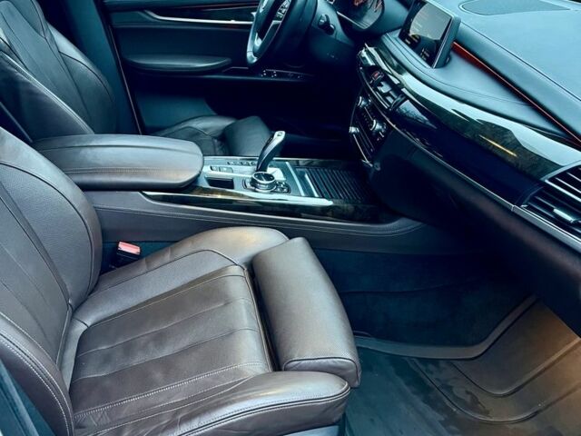 Белый БМВ Х5, объемом двигателя 3 л и пробегом 206 тыс. км за 29000 $, фото 4 на Automoto.ua