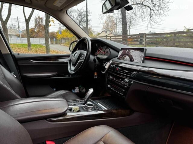 Белый БМВ Х5, объемом двигателя 3 л и пробегом 241 тыс. км за 18440 $, фото 32 на Automoto.ua