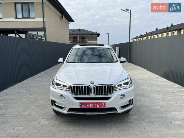 Белый БМВ Х5, объемом двигателя 3 л и пробегом 302 тыс. км за 18300 $, фото 1 на Automoto.ua