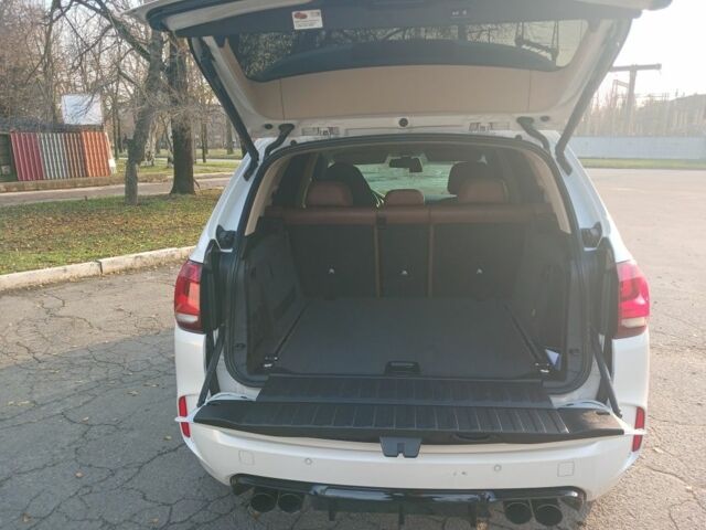 Белый БМВ Х5, объемом двигателя 3 л и пробегом 240 тыс. км за 31000 $, фото 10 на Automoto.ua