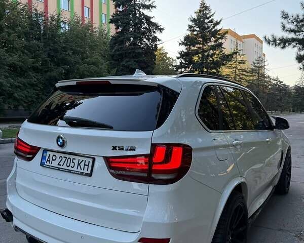 Белый БМВ Х5, объемом двигателя 3 л и пробегом 187 тыс. км за 21999 $, фото 9 на Automoto.ua