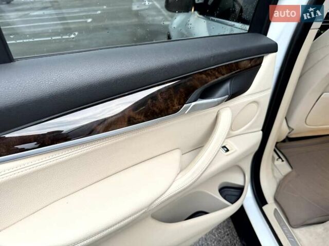 Білий БМВ Х5, об'ємом двигуна 3 л та пробігом 118 тис. км за 23990 $, фото 51 на Automoto.ua