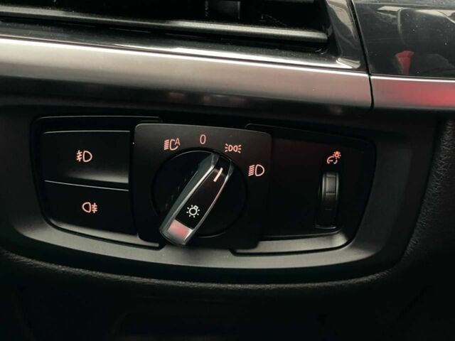 Белый БМВ Х5, объемом двигателя 3 л и пробегом 289 тыс. км за 26400 $, фото 18 на Automoto.ua