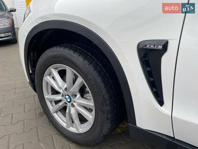 Белый БМВ Х5, объемом двигателя 2 л и пробегом 170 тыс. км за 23999 $, фото 7 на Automoto.ua